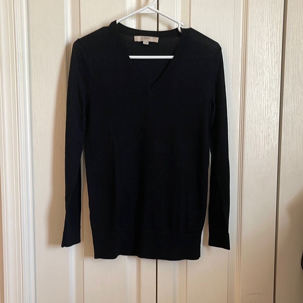Loft v-neck sweater, size S.